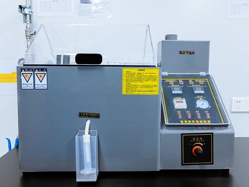 Máquina de prueba de niebla salina para evaluar el rendimiento de los productos en condiciones extremas